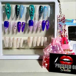 The Mermaid's Giggle Nail Pallette